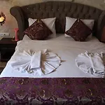 Hotel Sandik Cave House