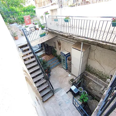 Sandik Cave House ホテル *