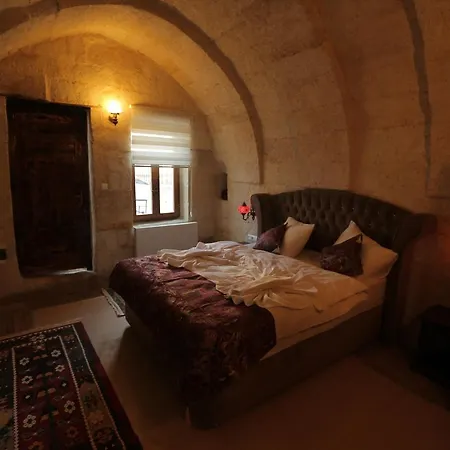 Sandik Cave House *