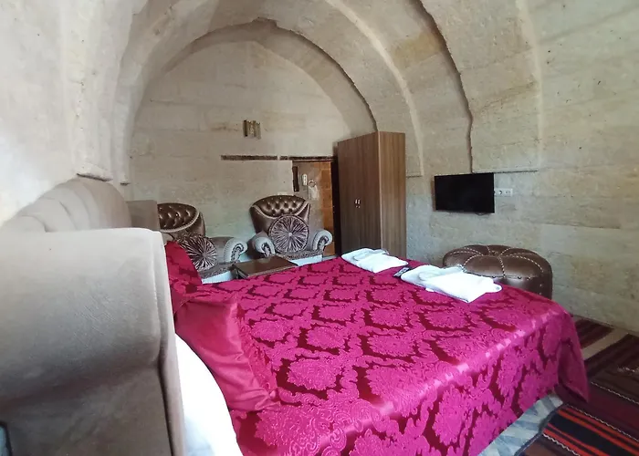 Sandik Cave House Hotel *