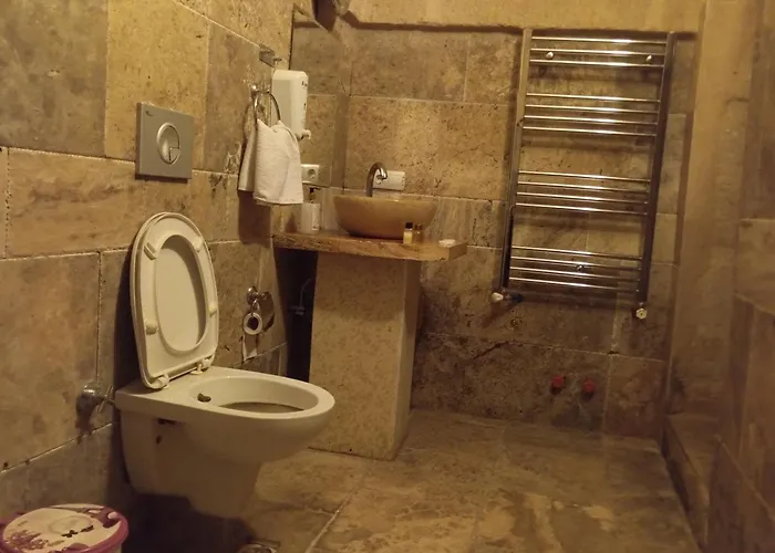 Sandik Cave House Hotel *